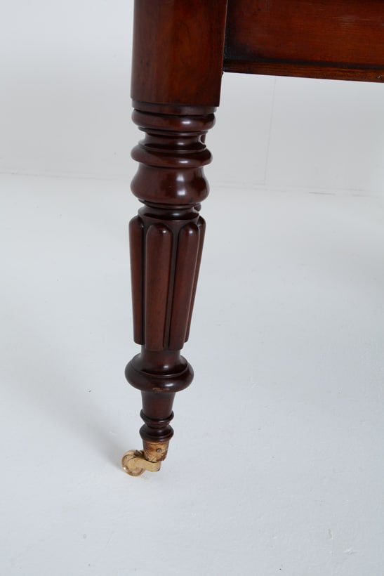 Wonderful 14 Seat William IV Mahogany Extending Dining Table