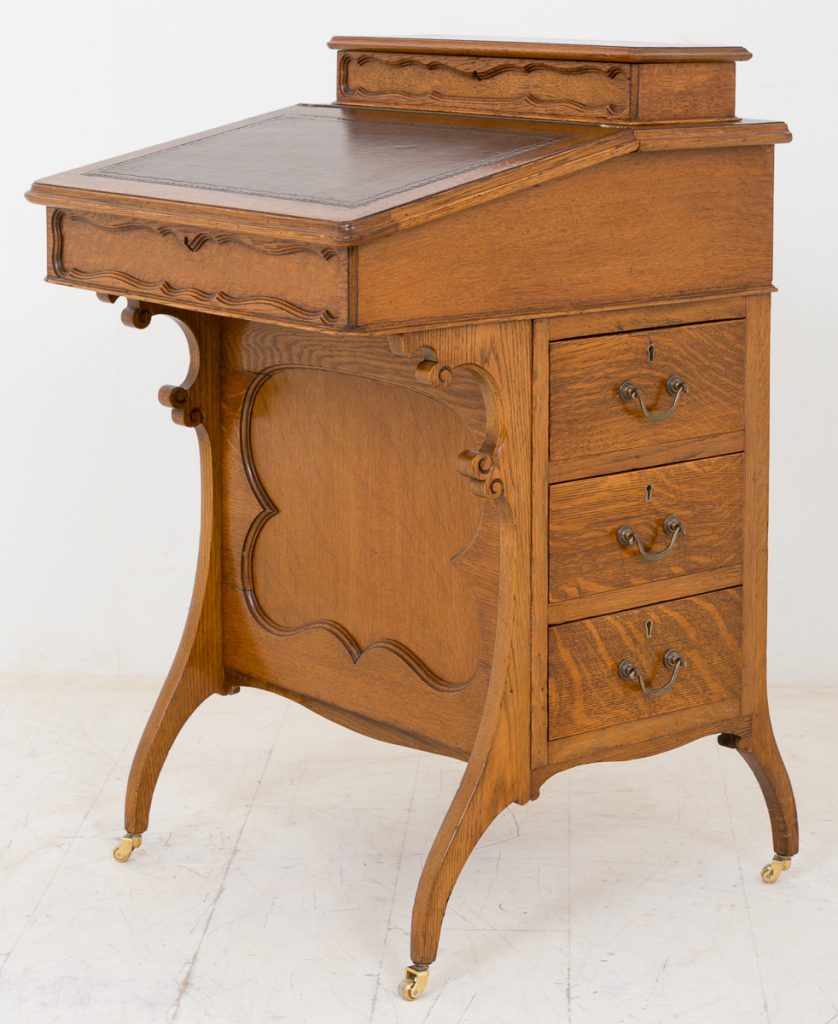 Oak Arts and Crafts Style Davenport