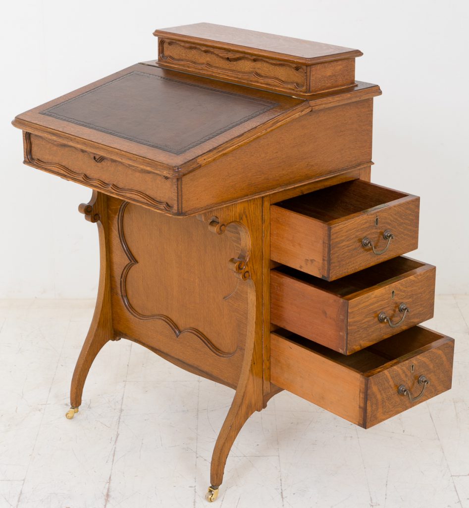 Oak Arts and Crafts Style Davenport