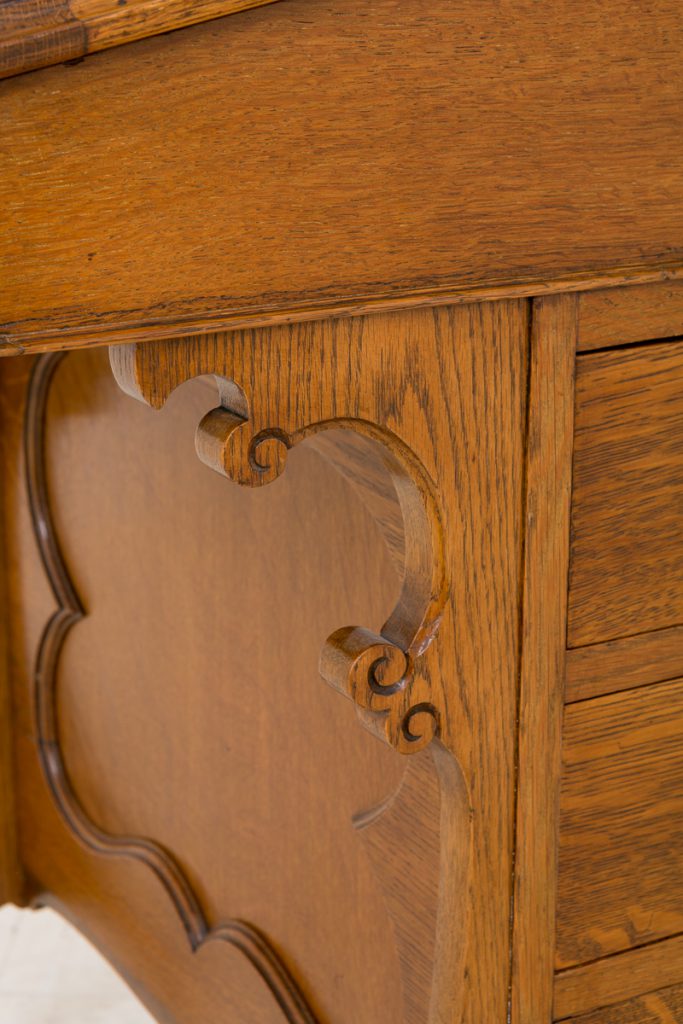 Oak Arts and Crafts Style Davenport