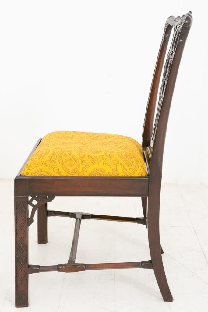 Stunning Set of 6 Mahogany Chippendale Style Dining chairs