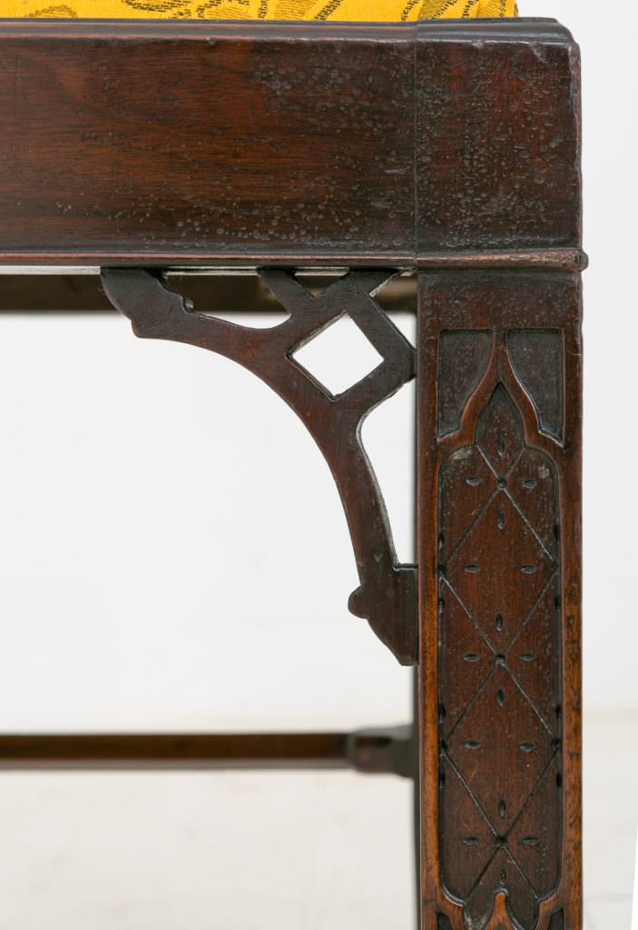 Stunning Set of 6 Mahogany Chippendale Style Dining chairs