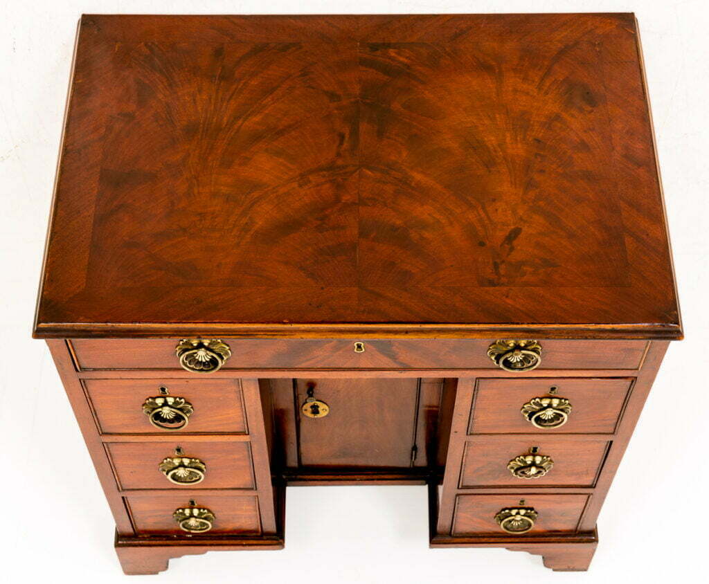 Georgian Mahogany Kneehole Desk