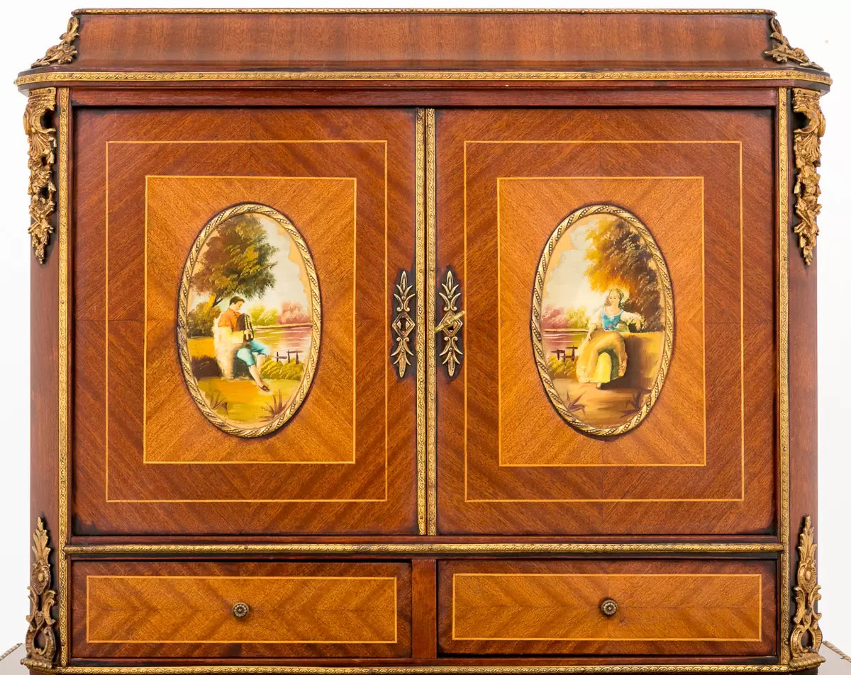 Very Pretty Mahogany and Walnut Bon du Jour