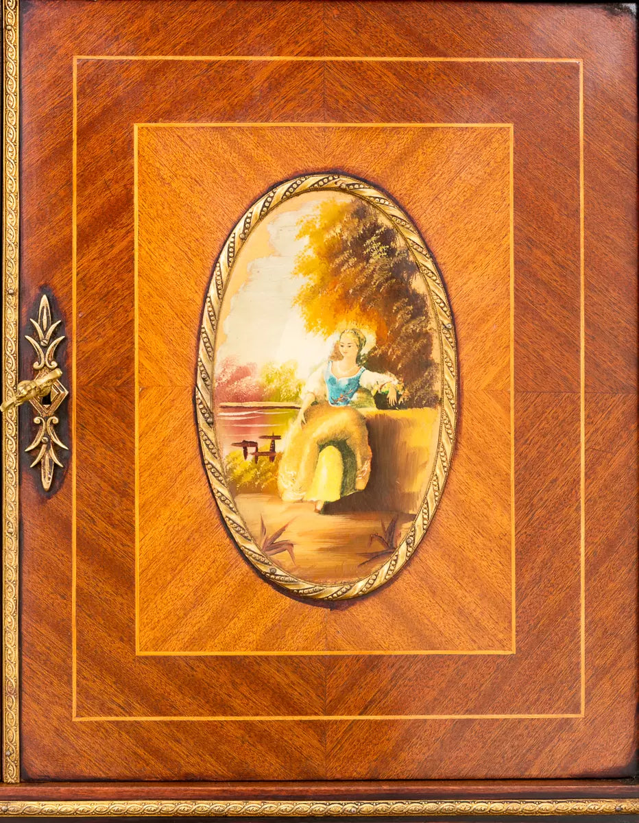 Very Pretty Mahogany and Walnut Bon du Jour