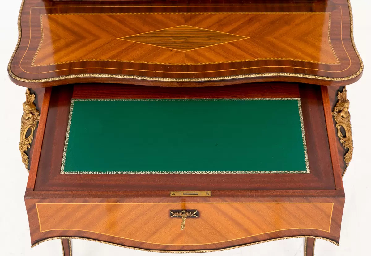 Very Pretty Mahogany and Walnut Bon du Jour