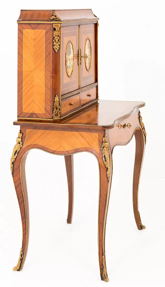 Very Pretty Mahogany and Walnut Bon du Jour