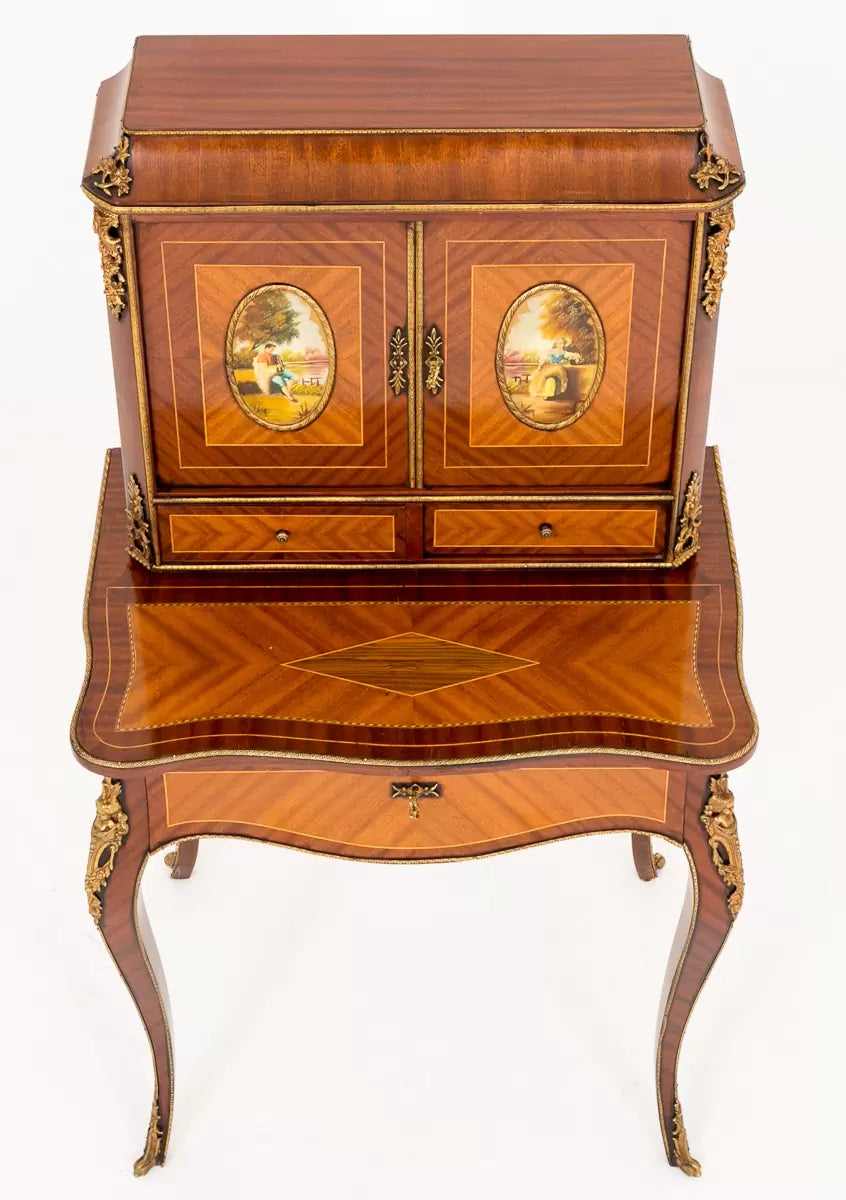 Very Pretty Mahogany and Walnut Bon du Jour