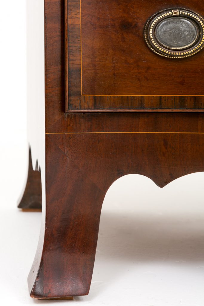 Mahogany Serpentine Chest of Drawers