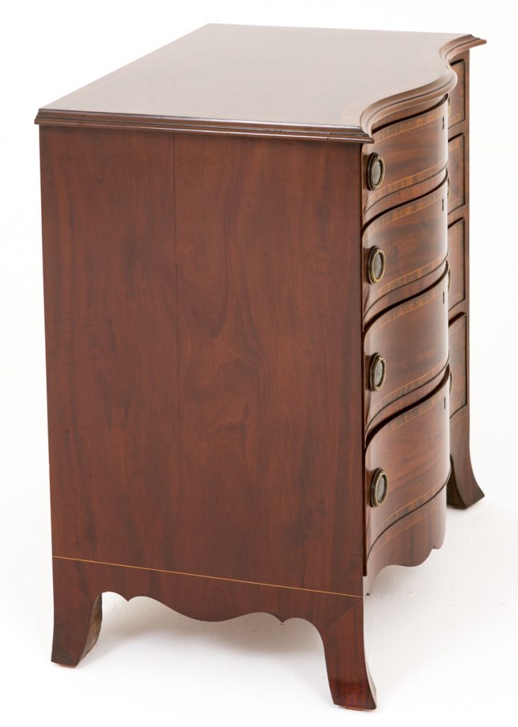 Mahogany Serpentine Chest of Drawers