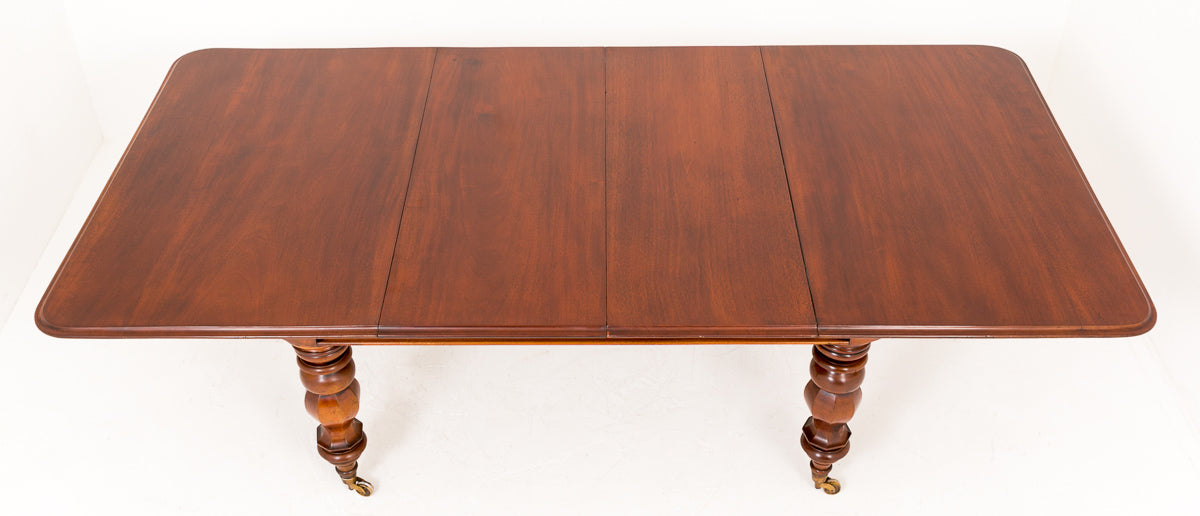 Victorian Mahogany 2 Leaf Extending Dining Table.