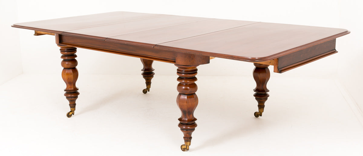 Victorian Mahogany 2 Leaf Extending Dining Table Brass Castors