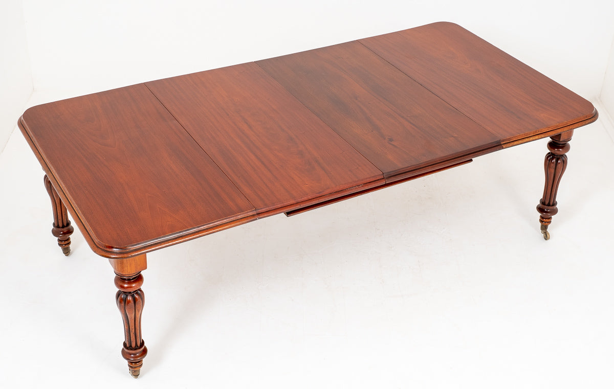 Early Victorian Mahogany Extending Dining Table