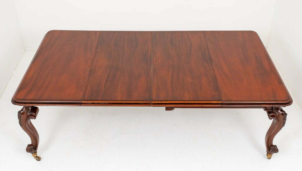 Good Quality Victorian Mahogany Extending Dining Table