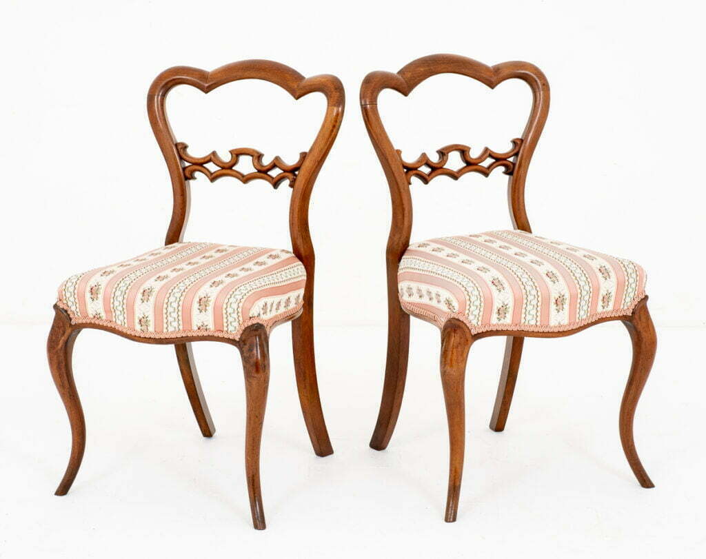 Pretty Pair of Victorian Mahogany Side Chairs