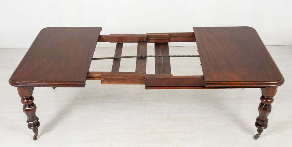 William IV Mahogany Extending Dining Table