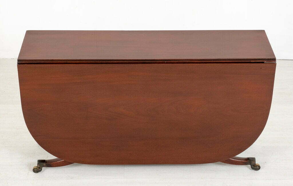 Elegant Regency Mahogany Cumberland Table