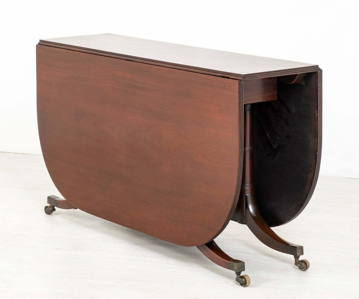 Elegant Regency Mahogany Cumberland Table