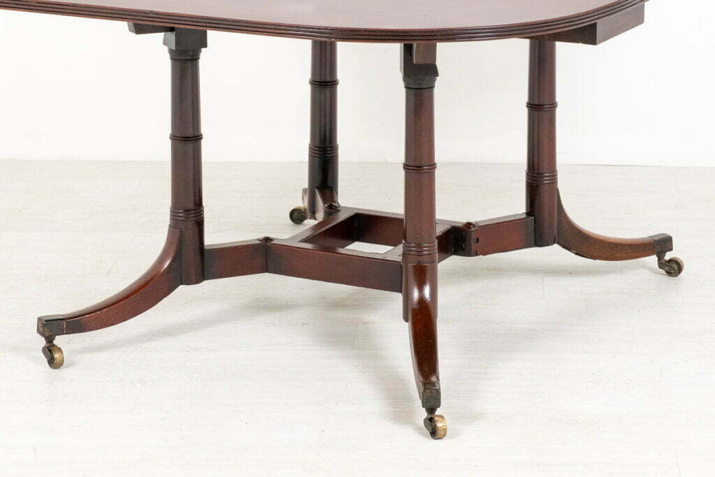Elegant Regency Mahogany Cumberland Table