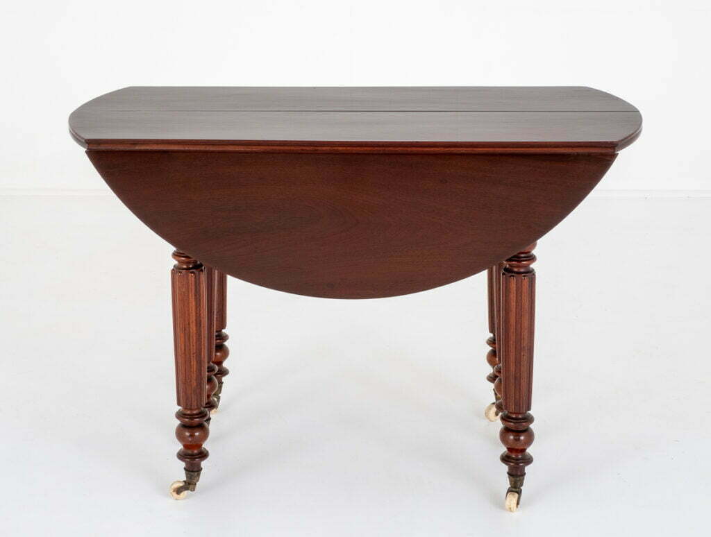 Unusual Mahogany Extending Dining Table