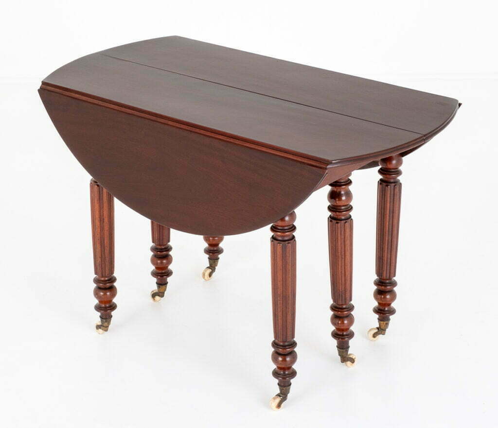 Unusual Mahogany Extending Dining Table