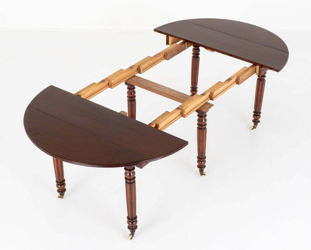 Unusual Mahogany Extending Dining Table