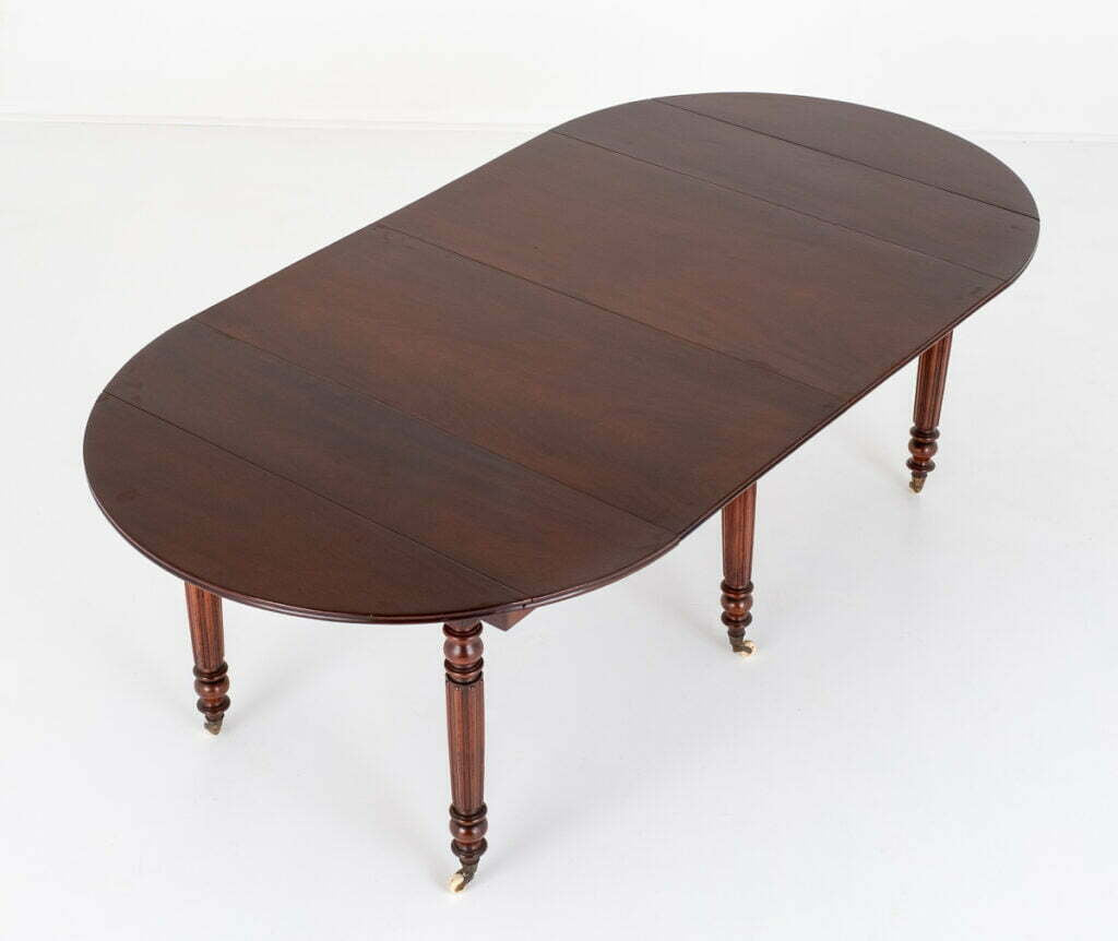 Unusual Mahogany Extending Dining Table