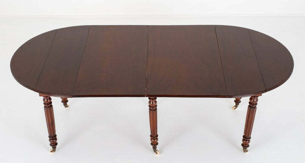 Unusual Mahogany Extending Dining Table