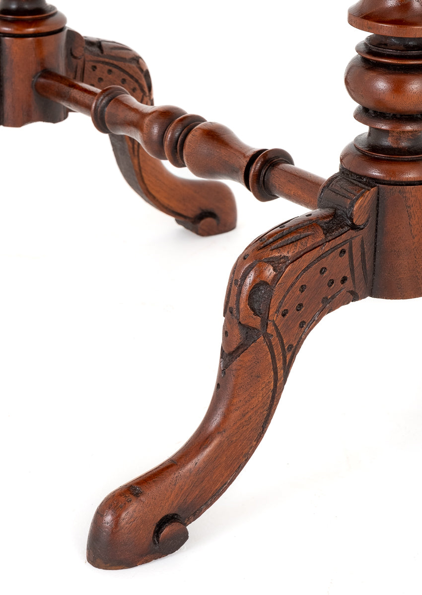Pretty Victorian Walnut Occasional Table