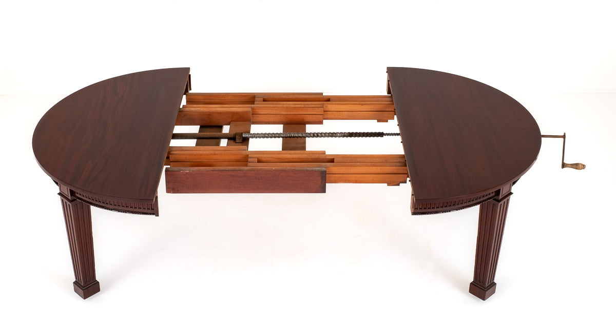 Good Quality Mahogany 2 Leaf Extending Dining Table