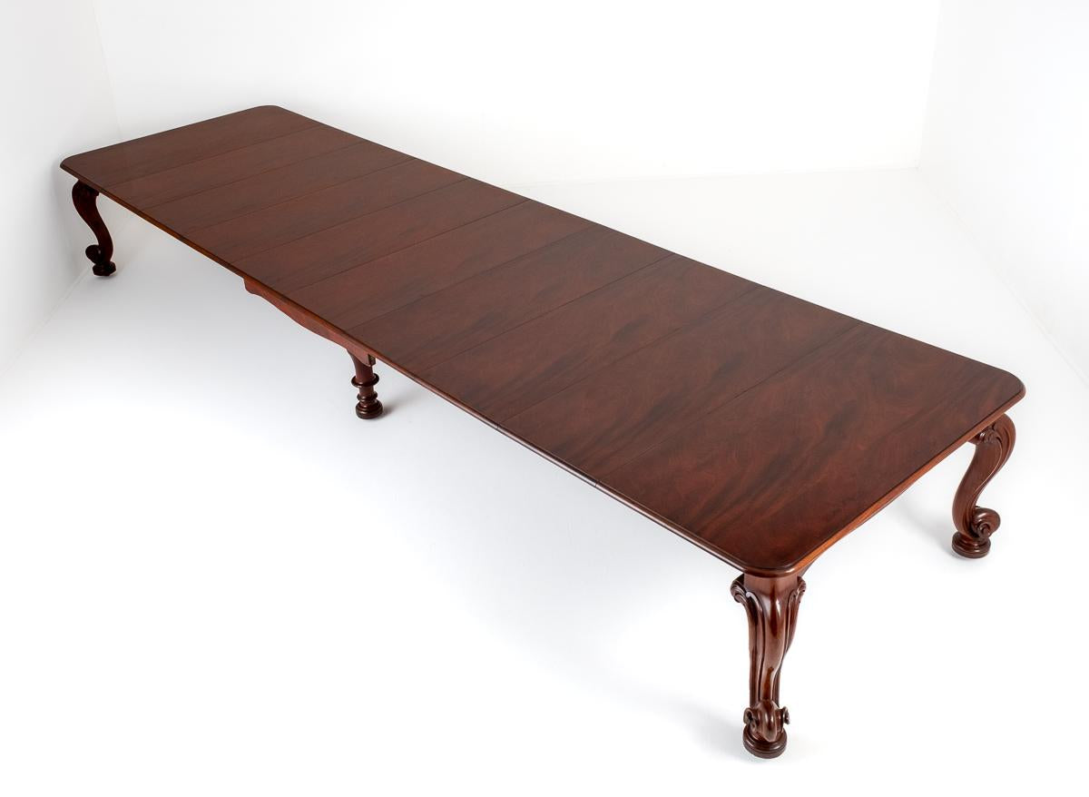 Magnificent 24 Seat Victorian Mahogany Extending Dining Table