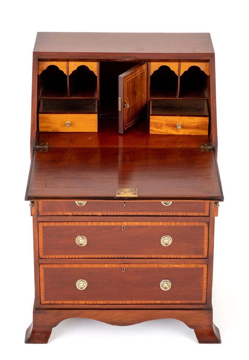 Sheraton Revival Mahogany Ladies Bureau
