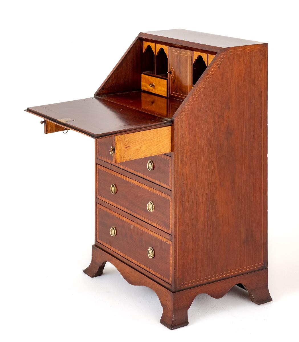 Sheraton Revival Mahogany Ladies Bureau