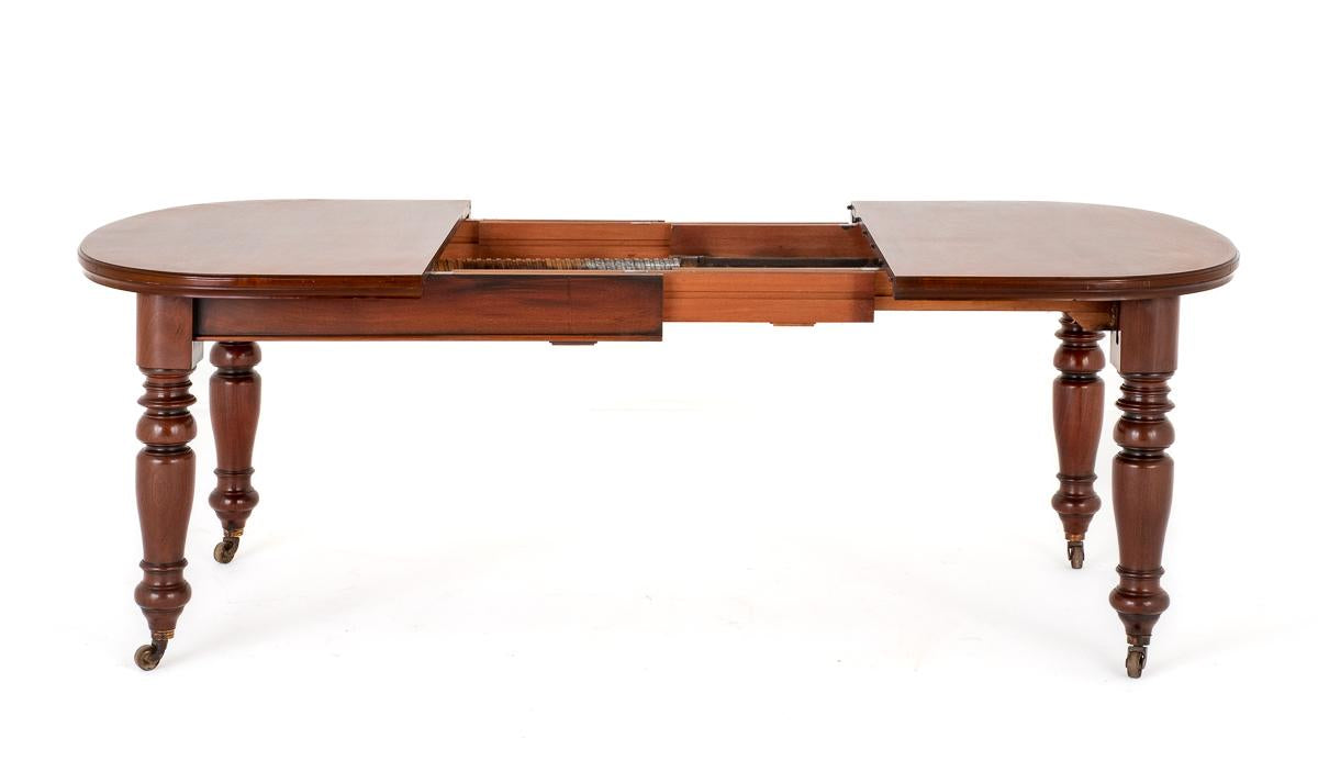 Victorian Mahogany 2 Leaf Extending Dining Table