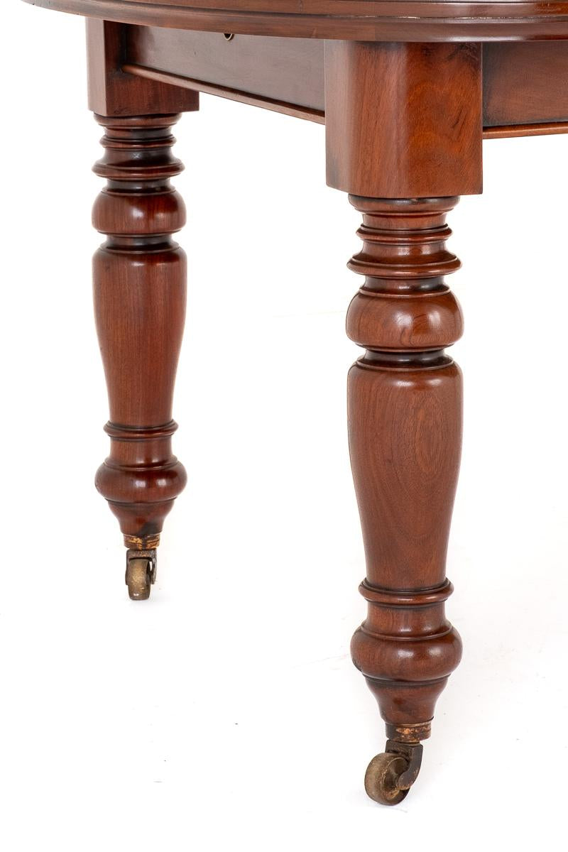 Victorian Mahogany 2 Leaf Extending Dining Table