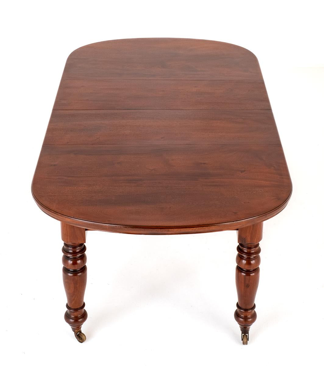Victorian Mahogany 2 Leaf Extending Dining Table
