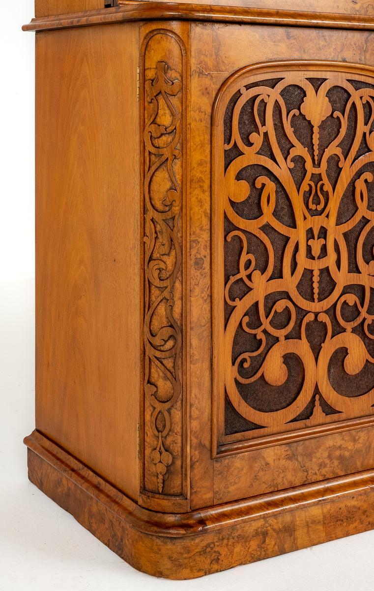 Stunning Victorian Walnut Bookcase.