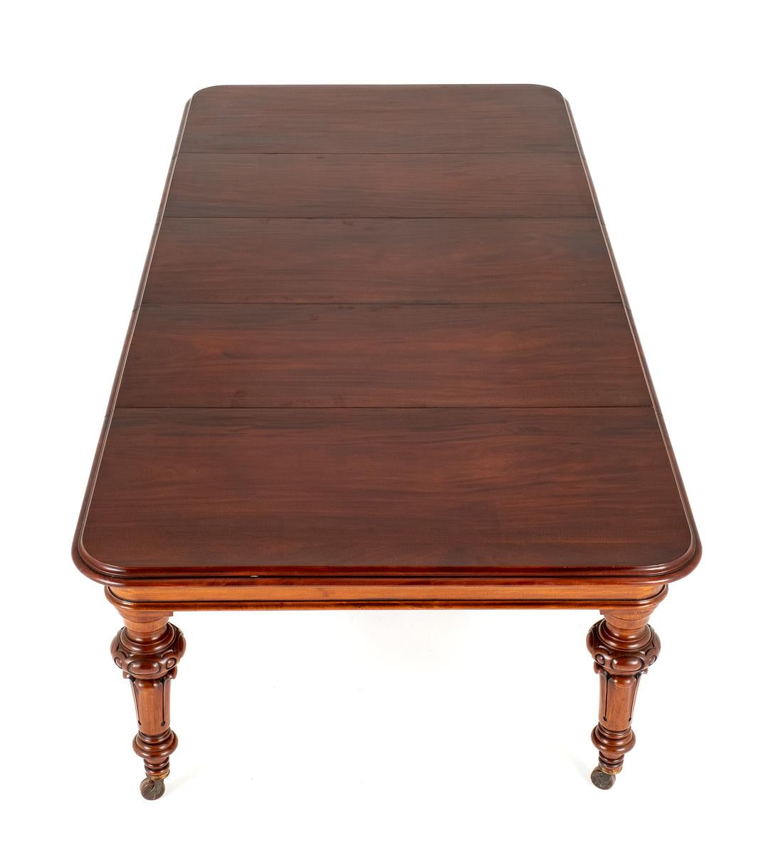 Good Quality Early Victorian Mahogany Extending Dining Table