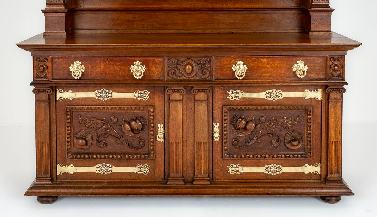 Outstanding Oak Arts and Crafts Side Cabinet