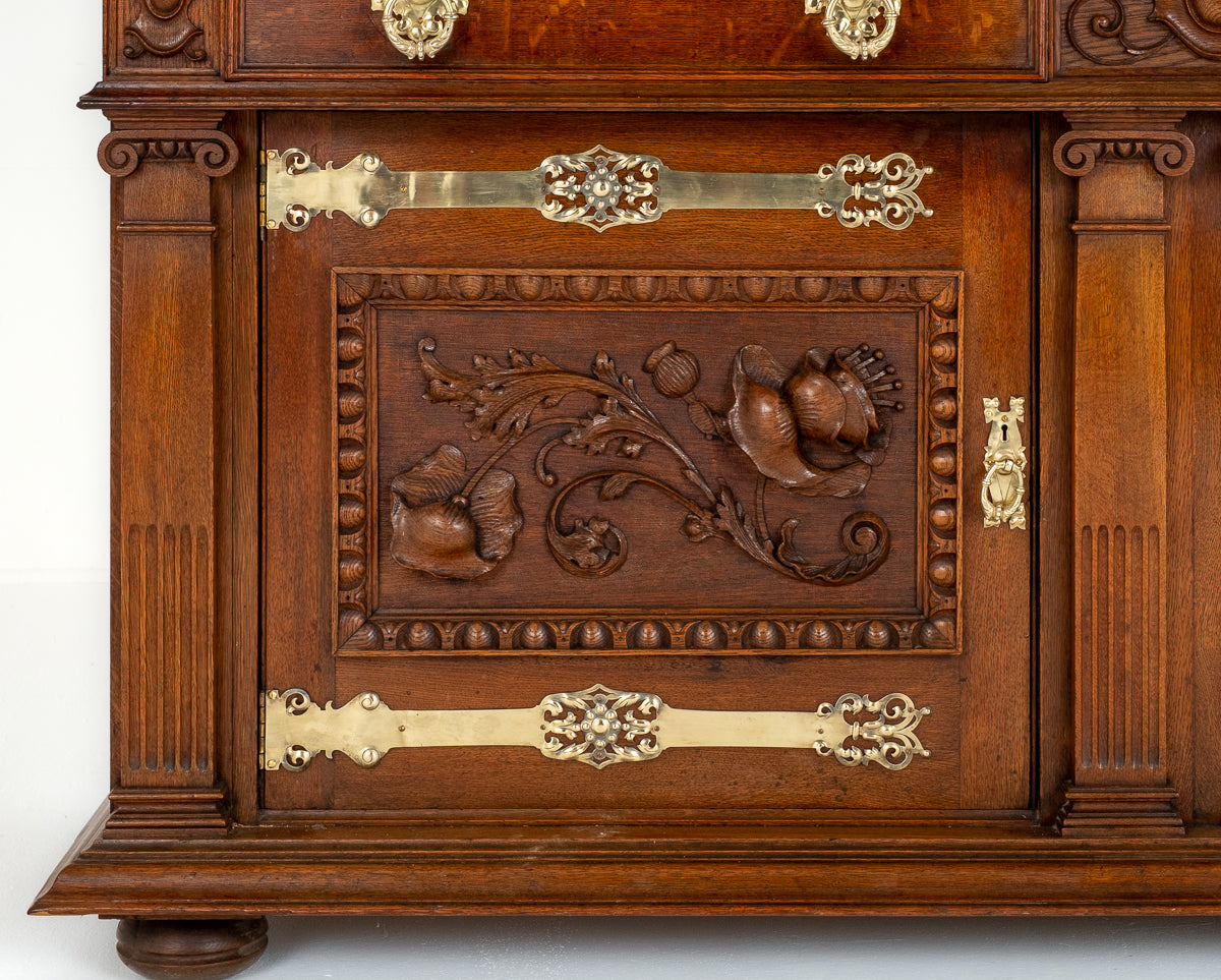 Outstanding Oak Arts and Crafts Side Cabinet