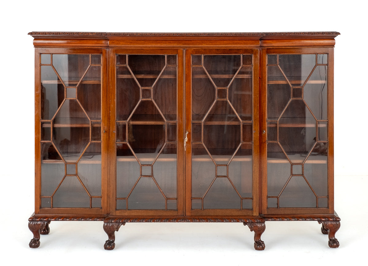 Impressive Mahogany Chippendale style 4 door breakfront bookcase