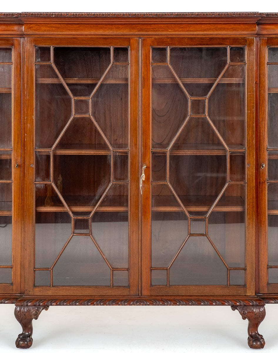 Impressive Mahogany Chippendale style 4 door breakfront bookcase