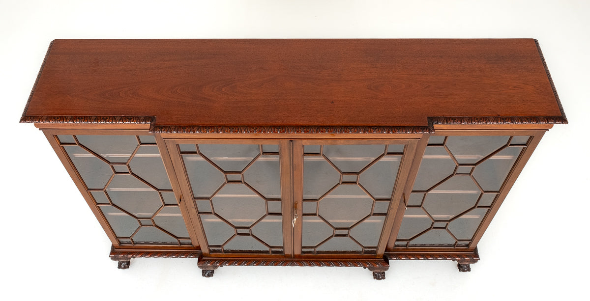 Impressive Mahogany Chippendale style 4 door breakfront bookcase
