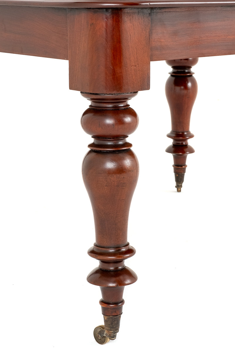 Rectangular Victorian Mahogany 2 Leaf Extending Dining Table