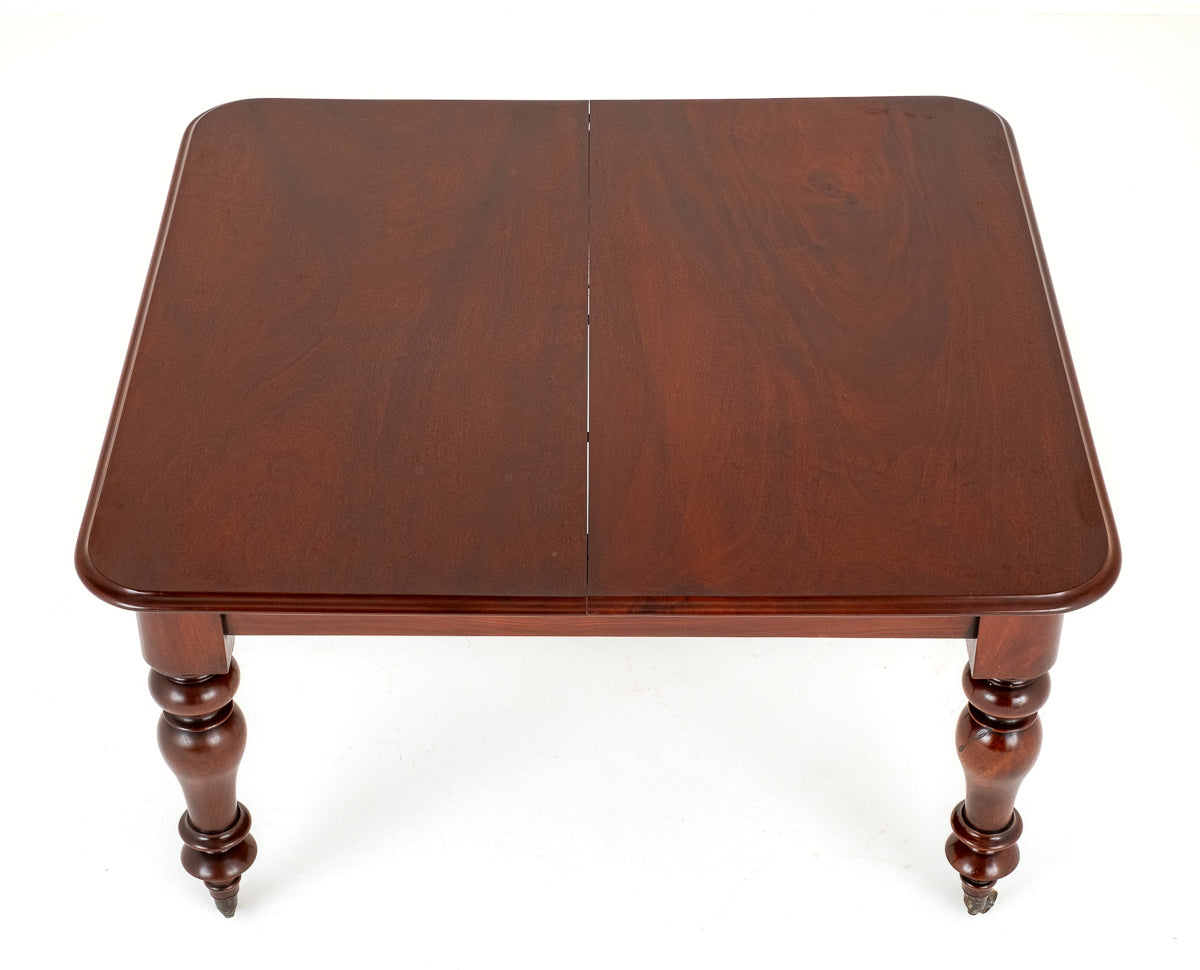 Rectangular Victorian Mahogany 2 Leaf Extending Dining Table