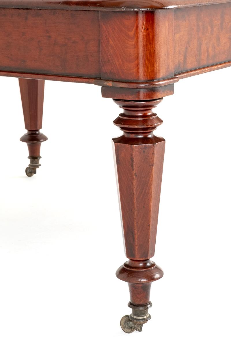 10 - 12 Seat William IV Mahogany Extending Dining Table