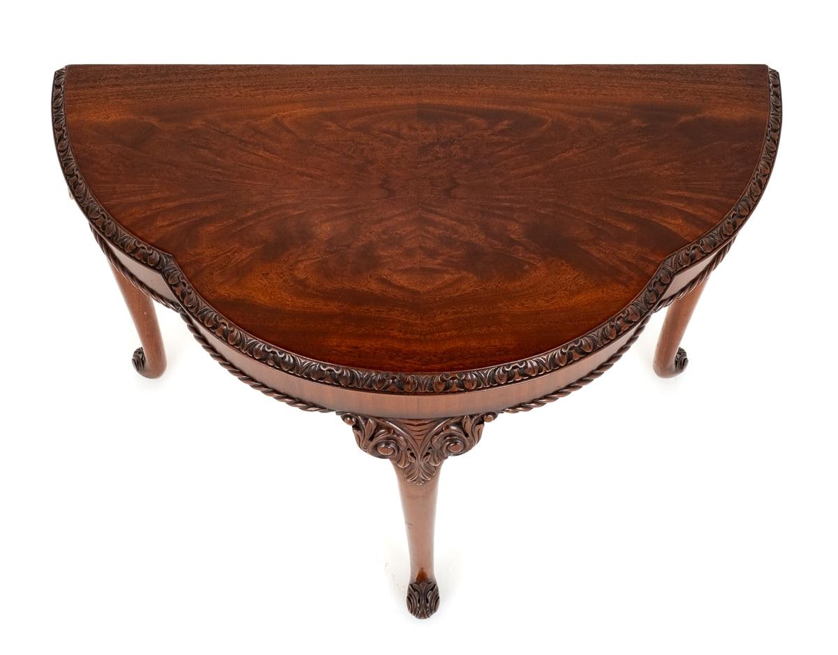 Mahogany Queen Anne Style Games Table