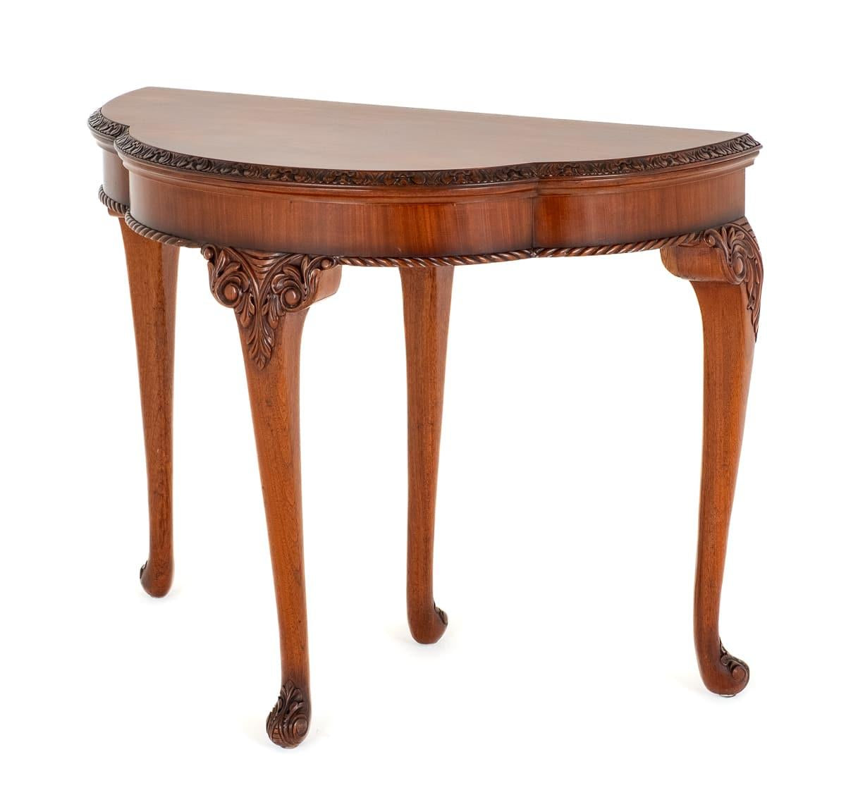 Mahogany Queen Anne Style Games Table