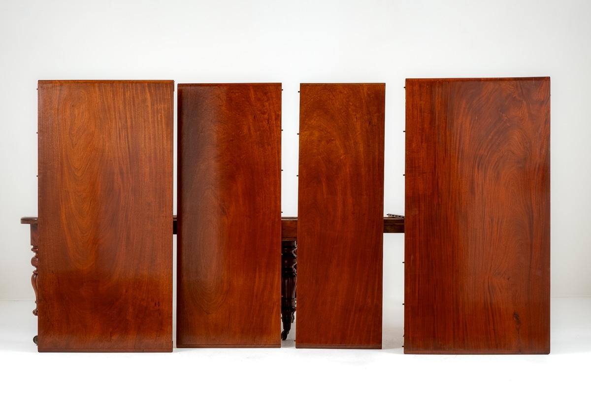 Superb William IV Mahogany Extending Dining Table