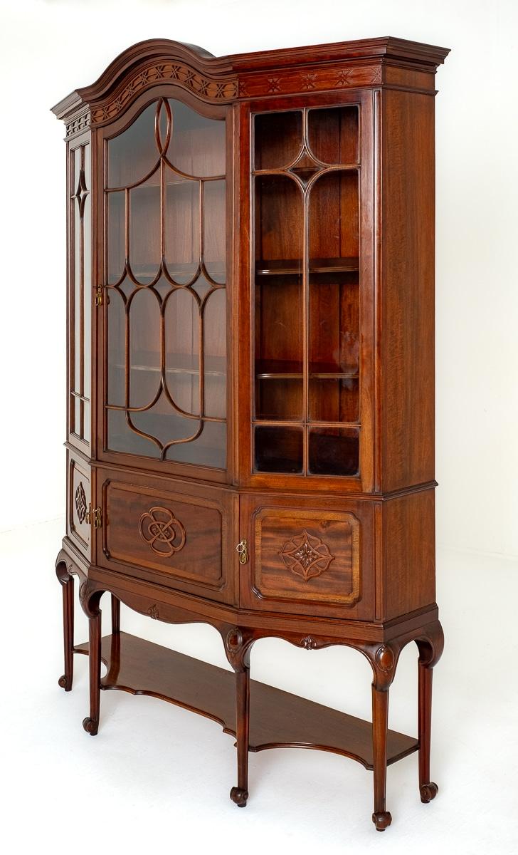 Good Quality Mahogany Display Cabinet.